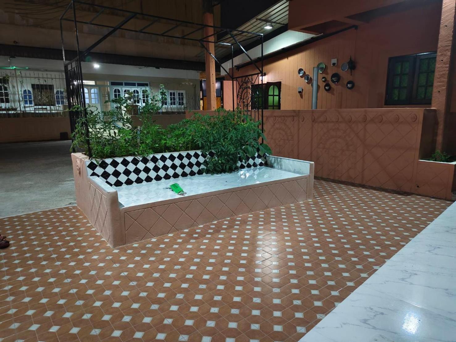 At Night Ξενοδοχείο Chumphon Εξωτερικό φωτογραφία