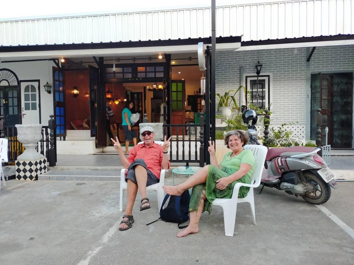At Night Ξενοδοχείο Chumphon Εξωτερικό φωτογραφία